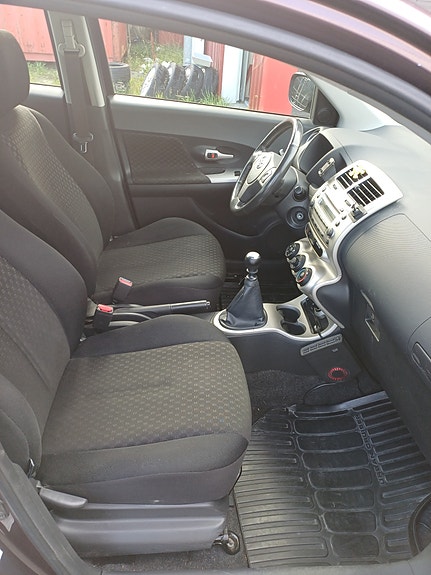 Toyota Urban Cruiser 9 of 21