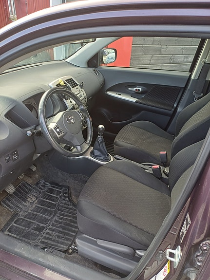 Toyota Urban Cruiser 12 of 21