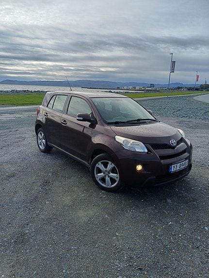 Toyota Urban Cruiser 2 of 21