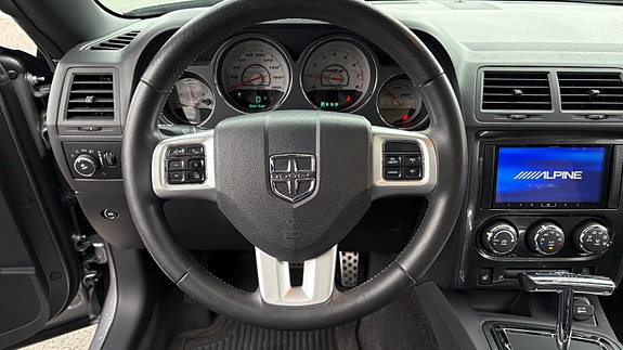 Dodge Challenger 24 of 30