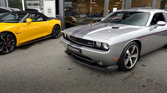 Dodge Challenger 2 of 30