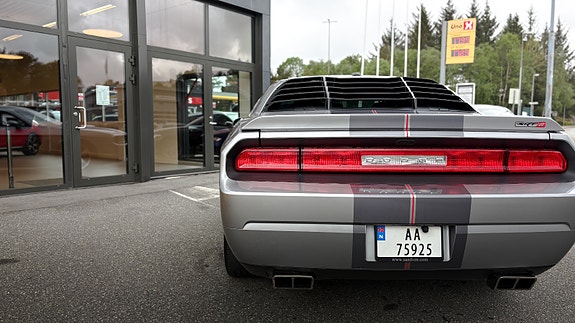 Dodge Challenger 17 of 30