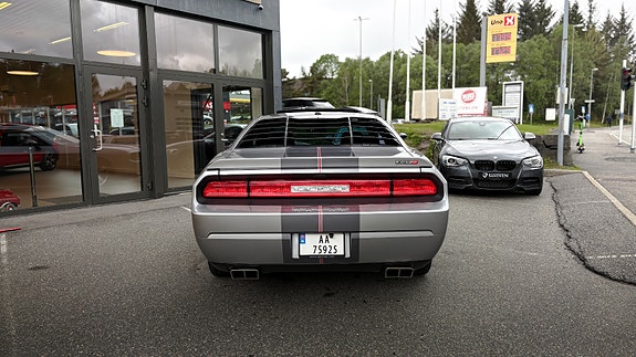 Dodge Challenger 16 of 30