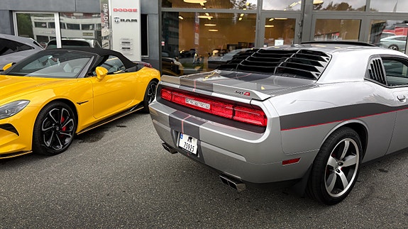 Dodge Challenger 15 of 30