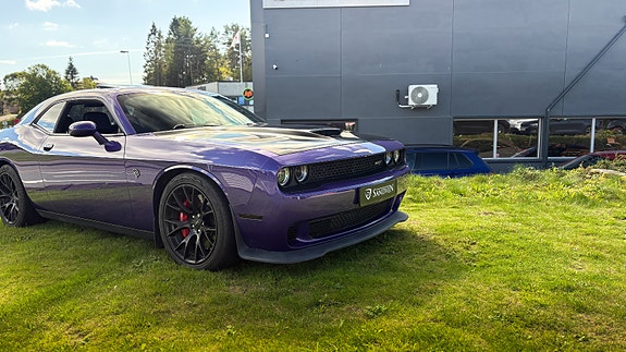 Dodge Challenger 2 of 30