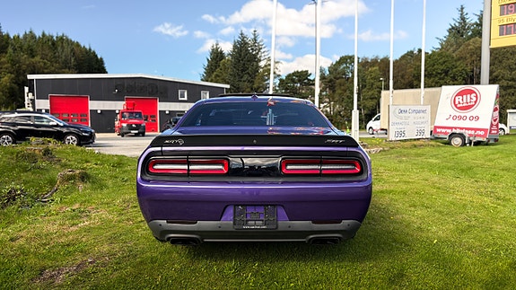 Dodge Challenger 16 of 30