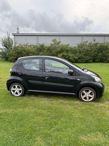 Toyota Aygo 5 of 17