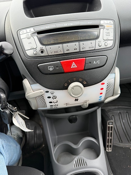 Toyota Aygo 15 of 17