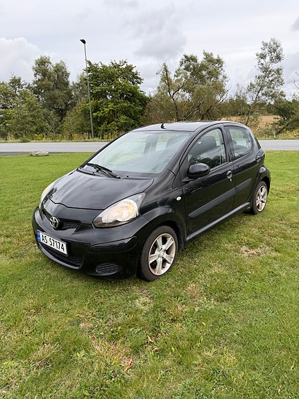 Toyota Aygo 3 of 17