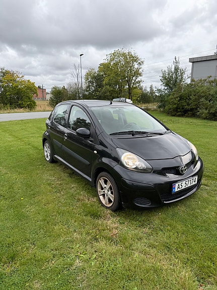 Toyota Aygo 4 of 17