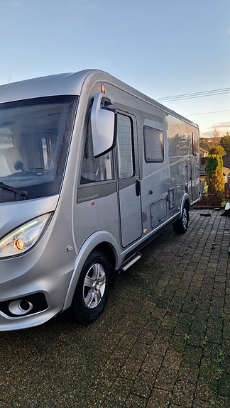 Hymer Exis I 588 2 of 30