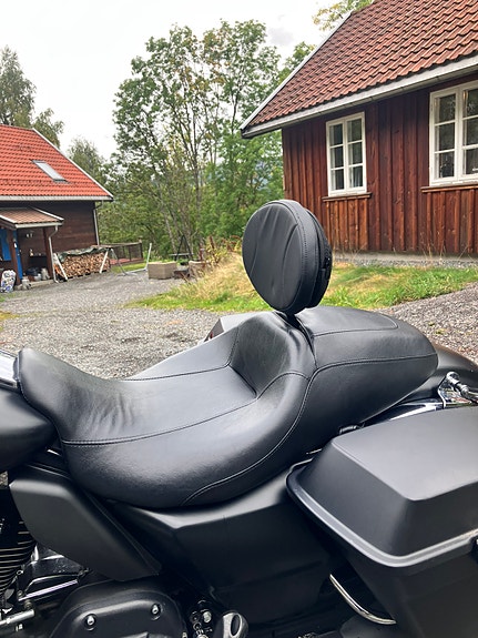 Harley-Davidson FLHX Street Glide 9 of 13
