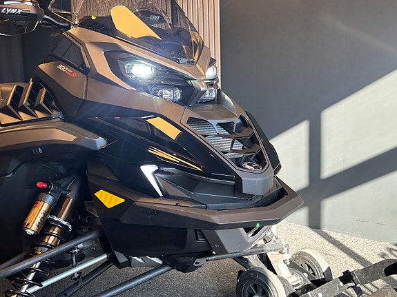 Lynx Xterrain RE 900 ACE Turbo R HUB 2 of 17