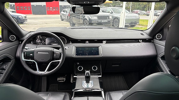 Land Rover Range Rover Evoque 16 of 30