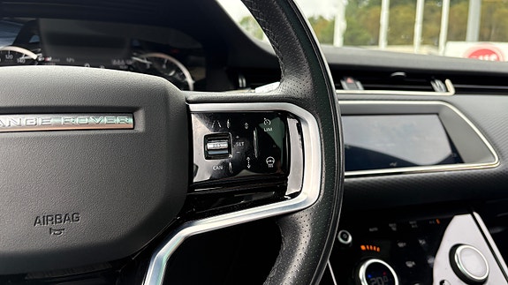 Land Rover Range Rover Evoque 18 of 30
