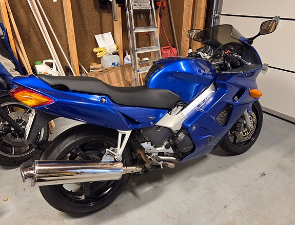 Honda VFR 800 3 of 7