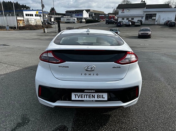 Hyundai IONIQ 4 of 24