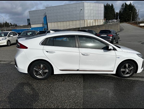 Hyundai IONIQ 6 of 24