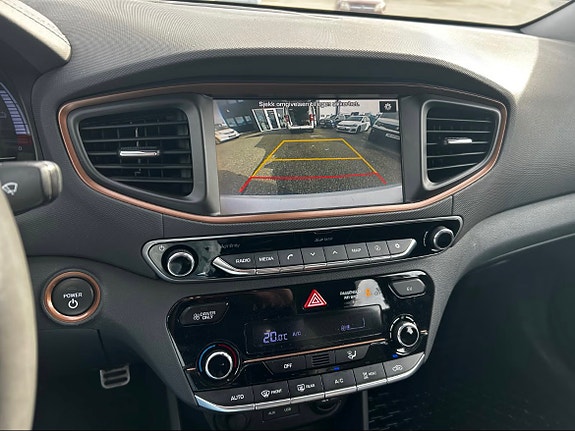 Hyundai IONIQ 17 of 24