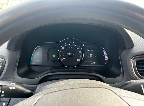 Hyundai IONIQ 10 of 24