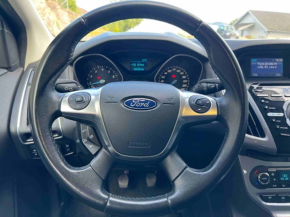 Ford Focus 12 of 16
