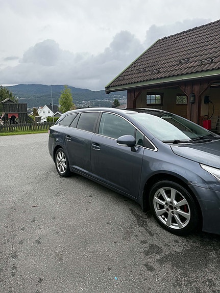 Toyota Avensis 3 of 16
