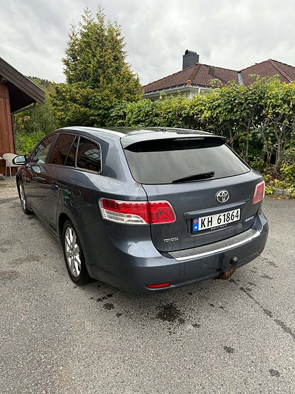 Toyota Avensis 6 of 16