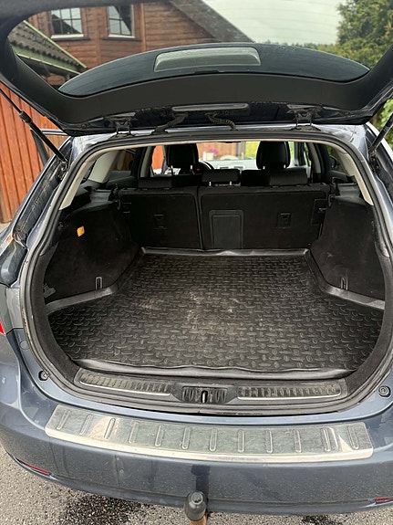 Toyota Avensis 9 of 16