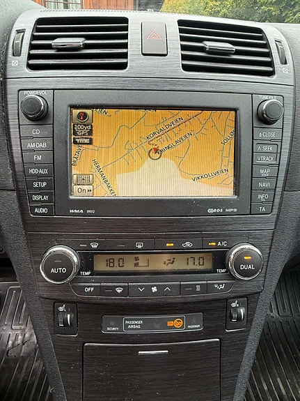 Toyota Avensis 13 of 16