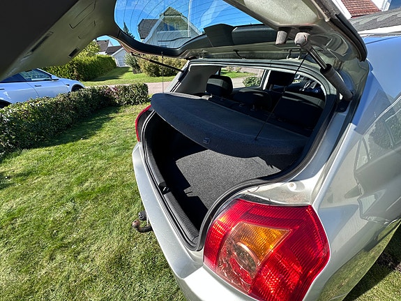 Toyota Corolla 14 of 19
