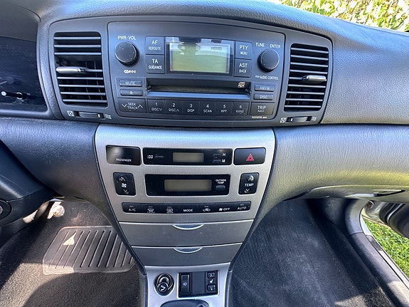 Toyota Corolla 11 of 19