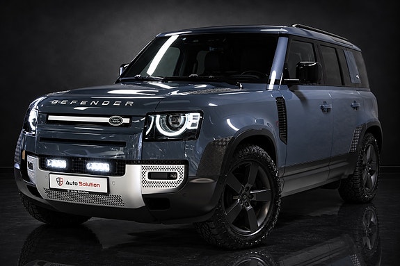 Land Rover Defender 30 of 30