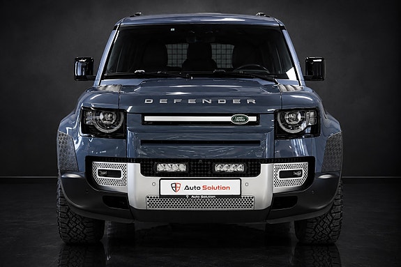 Land Rover Defender 3 of 30