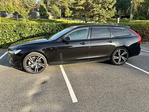 Volvo V90 2 of 11