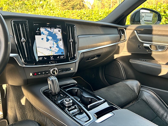 Volvo V90 9 of 11