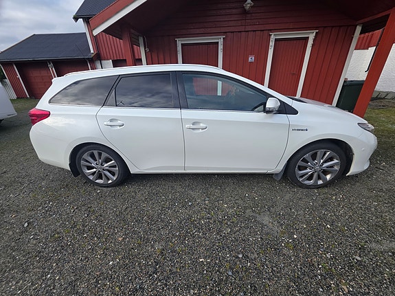 Toyota Auris 17 of 20