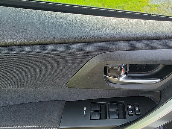 Toyota Auris 3 of 20