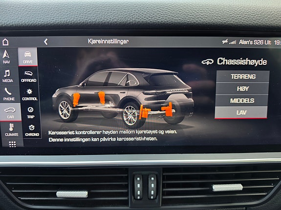 Porsche Cayenne 25 of 29
