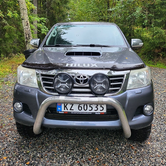 Toyota HiLux 8 of 20