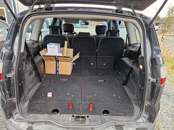 Ford S-MAX 11 of 16