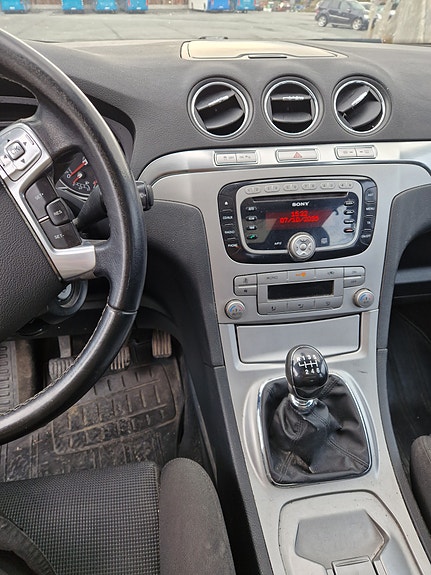 Ford S-MAX 15 of 16