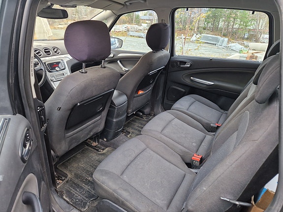 Ford S-MAX 14 of 16
