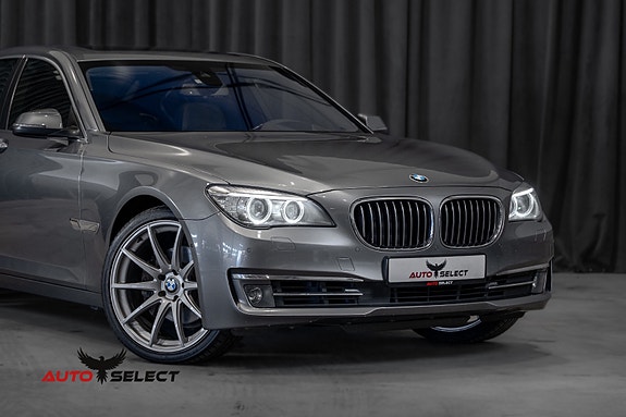 BMW 740d 2 of 30