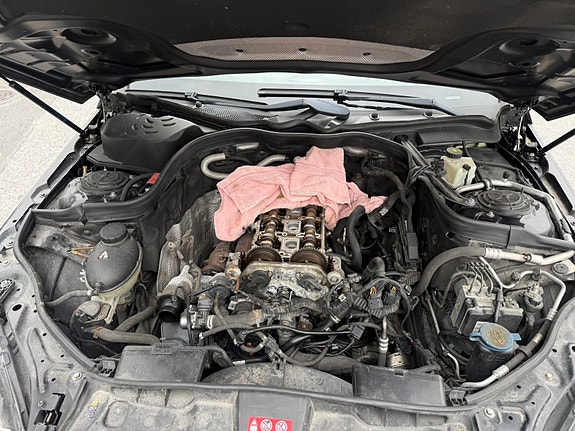 Mercedes-Benz E250 9 of 9