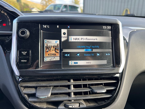 Peugeot 208 7 of 8