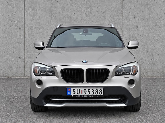 BMW X1 2 of 19