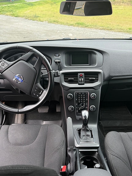 Volvo V40 6 of 10