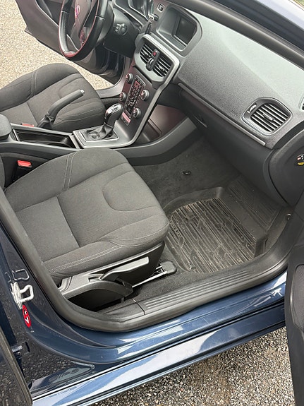 Volvo V40 9 of 10