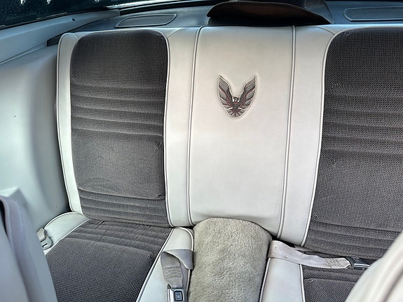 Pontiac Trans Am 9 of 30