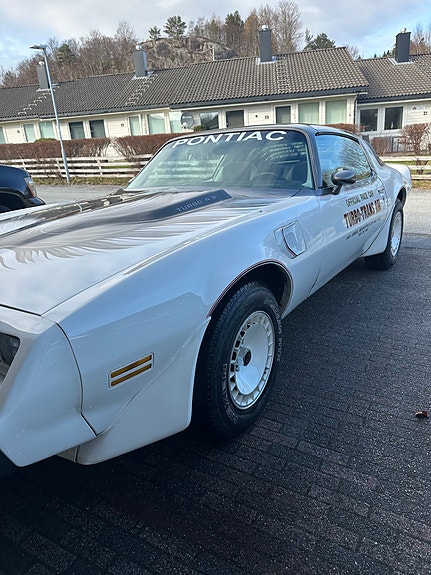 Pontiac Trans Am 4 of 30